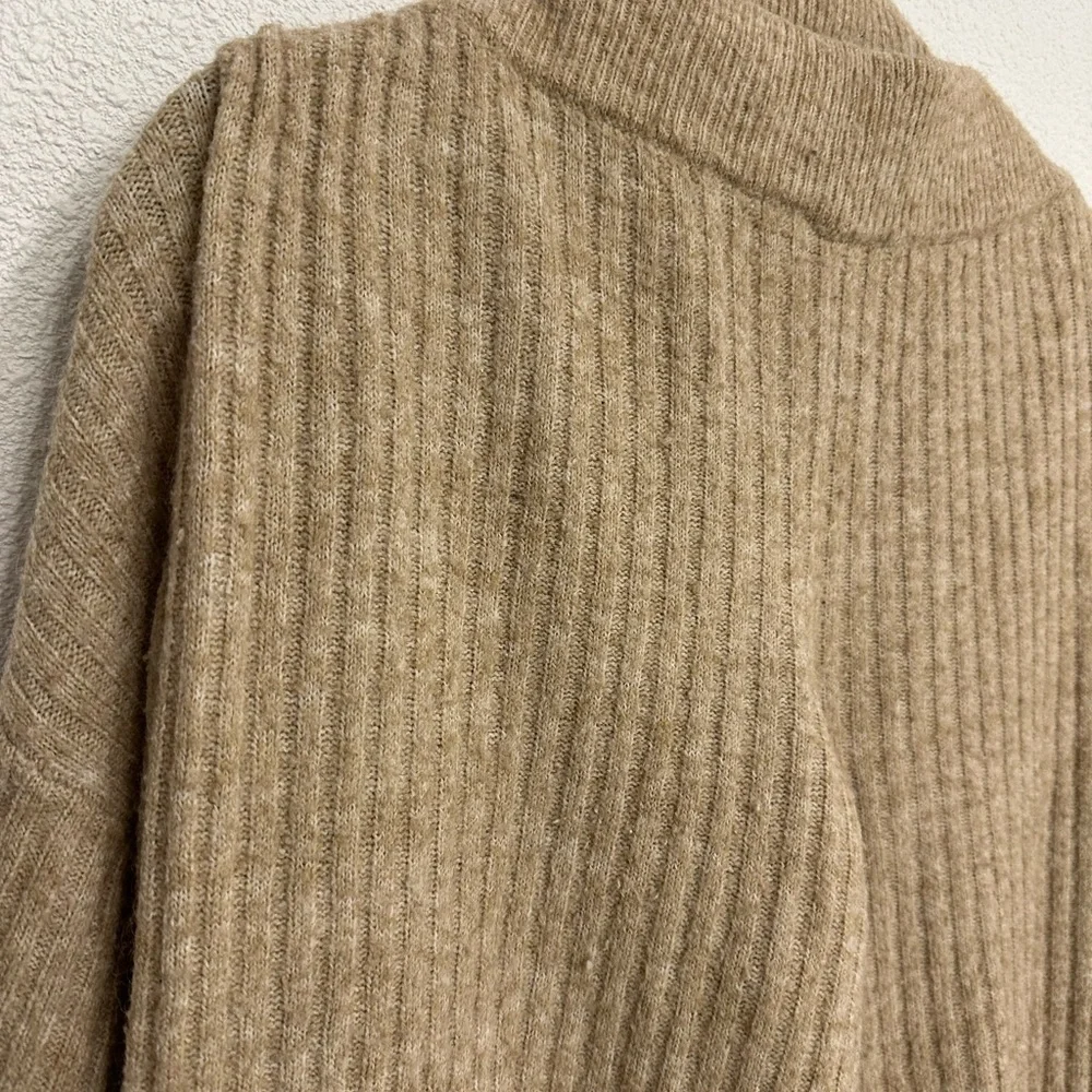 H&M Tan Women's Sweater set small - Picture 3 of 9